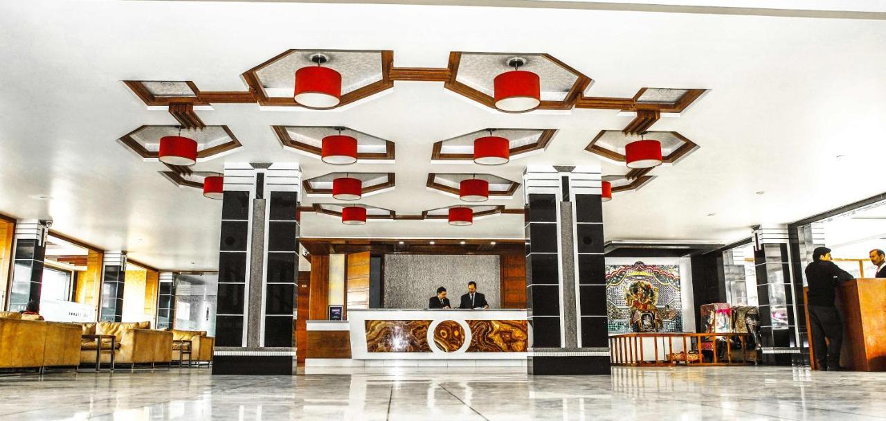 Hotel Subash International Катра Екстериор снимка
