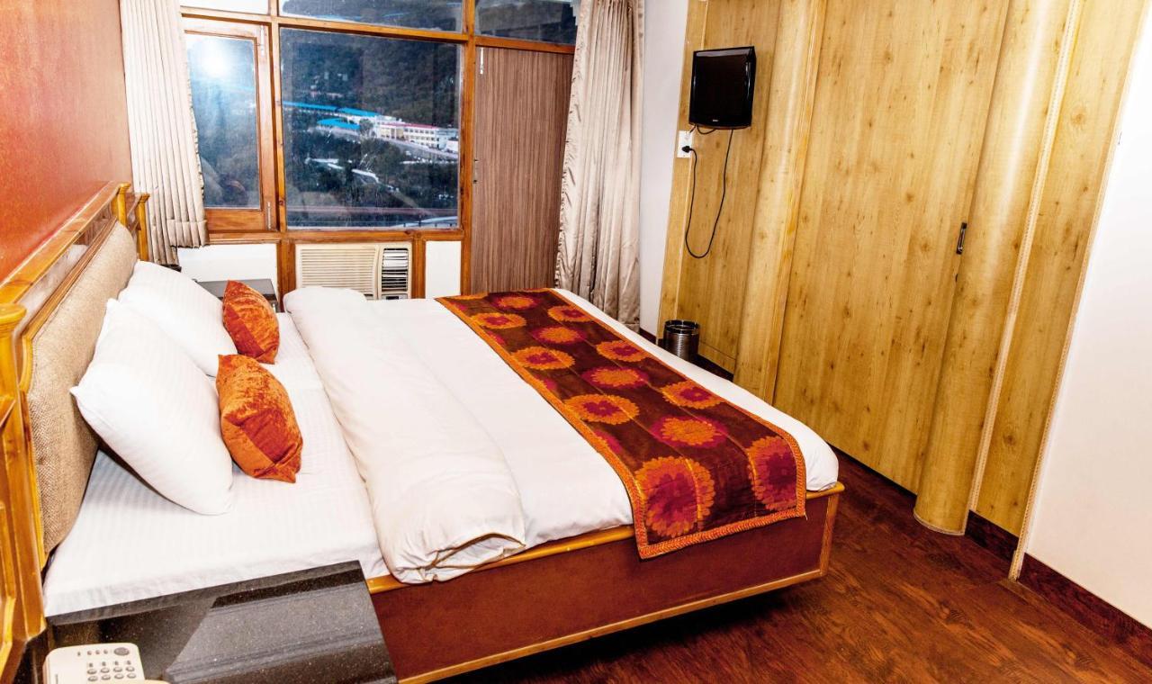 Hotel Subash International Катра Екстериор снимка